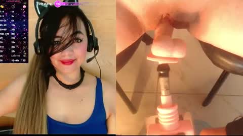 lauriss_ online show from July 22, 7:04 pm