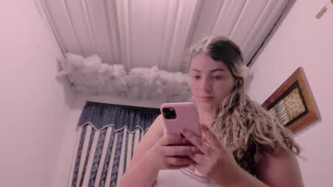 Lauu G online show from September 15, 9:17 am