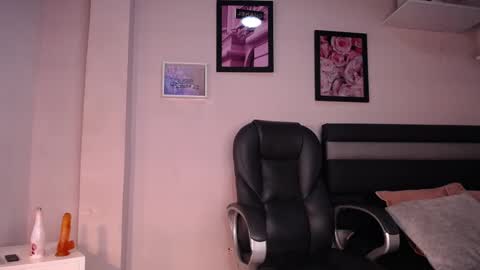 LauWild online show from January 13, 11:25 am