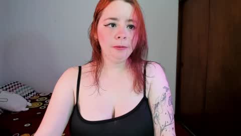 laylaah online show from December 11, 4:39 am