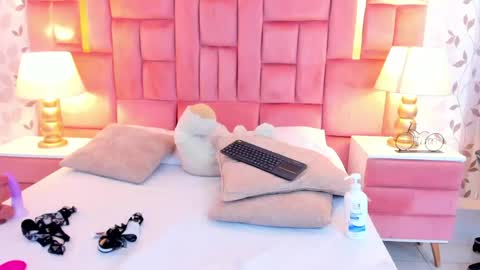 Lau online show from April 16, 9:39 pm