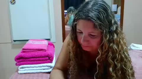 kelly online show from March 5, 10:44 pm