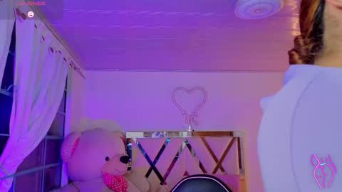 laylafoxy_tay online show from September 22, 3:05 am