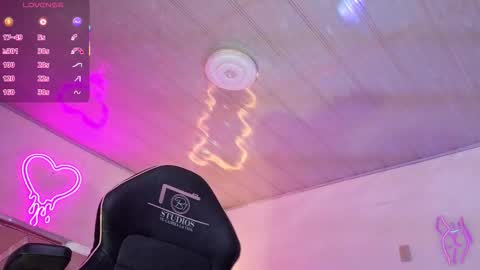 laylafoxy_tay online show from January 14, 3:11 am