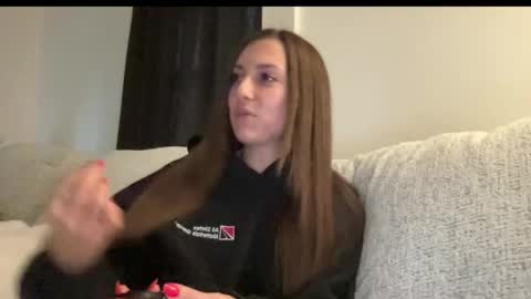 laylahlaylah1 online show from November 5, 6:35 pm