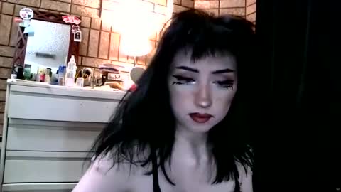 Layla Kills online show from March 7, 4:02 am