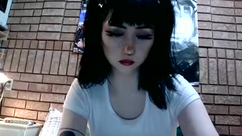 Layla Kills online show from February 8, 4:57 am