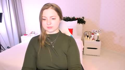 lea__luna online show from December 15, 7:24 am