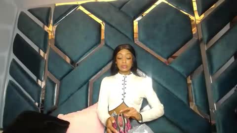 lea sewwtly online show from October 7, 3:38 pm