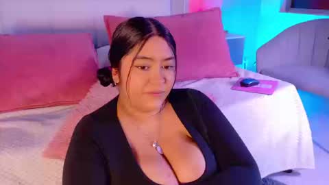 Leah online show from September 10, 3:01 pm