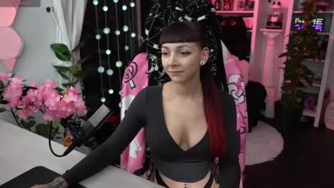 Leah online show from January 23, 8:24 pm