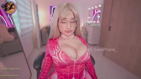 Instagram Leahprada  online show from June 1, 9:38 pm