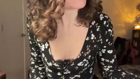 Leah Sparkles online show from February 25, 12:04 pm