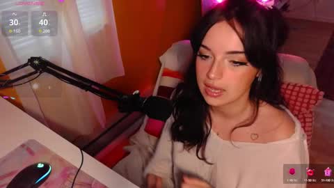 Lea Ray Pie online show from October 10, 8:58 pm