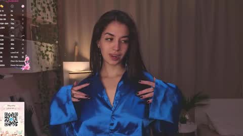 Jasmine online show from April 8, 7:27 pm