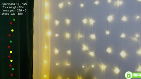 hey Im Leia and I love rock  online show from January 24, 6:25 pm