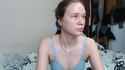 leila_bambi_ online show from December 23, 1:08 am