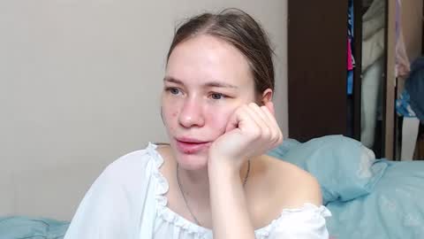 leila_bambi_ online show from February 10, 2:26 pm