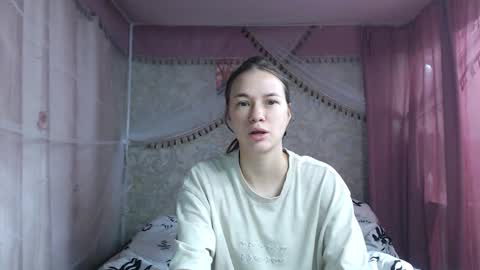 leila_bambi_ online show from November 23, 12:40 pm