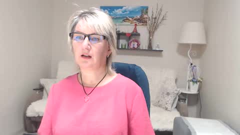 Leila Kinky online show from October 1, 10:31 am