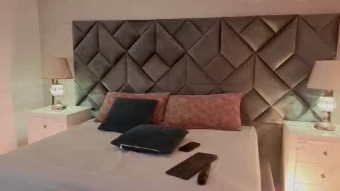 Leizathompson online show from March 30, 2:16 pm