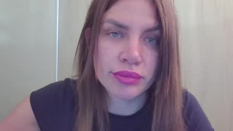 lena6122000 online show from June 13, 5:32 pm