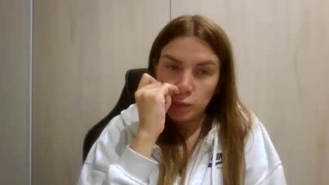 lena6122000 online show from September 30, 6:46 pm