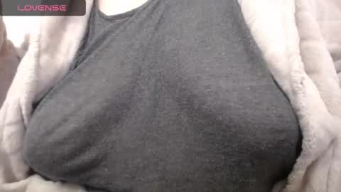 lenagolden online show from December 8, 4:46 am