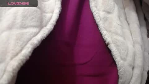 lenagolden online show from November 9, 11:50 am