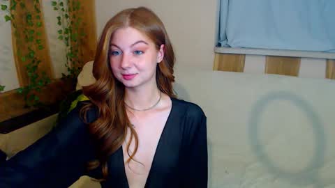 Lori online show from October 25, 10:49 pm