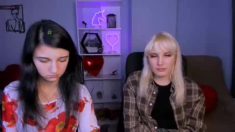 Leona online show from November 24, 8:11 pm