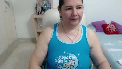 leonela   online show from April 2, 1:47 am