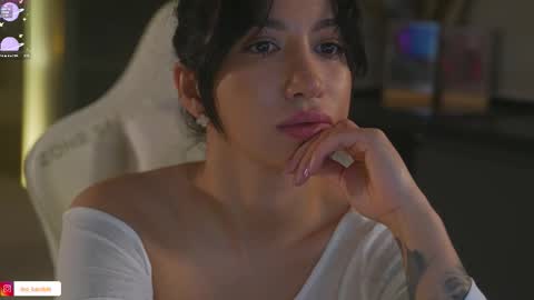 Leora online show from October 17, 5:16 pm