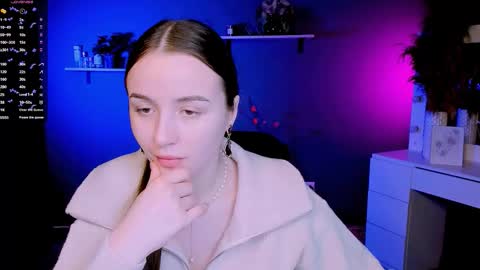 leslie_bird online show from October 16, 5:21 am