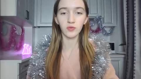  LESLIE   online show from December 26, 12:14 am