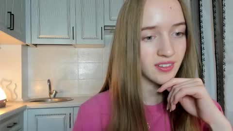  LESLIE   online show from November 14, 8:09 pm