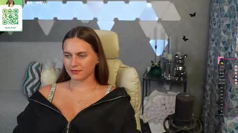 LeslieKorfs online show from September 19, 8:41 pm