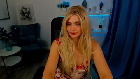 lesliemineg online show from September 22, 6:39 pm