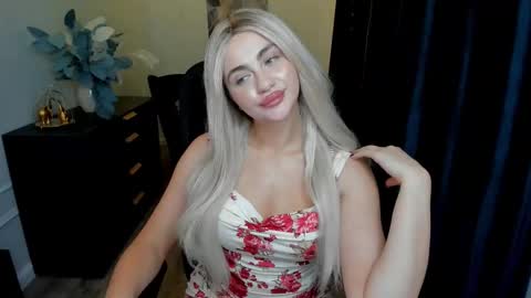 lesliemineg online show from November 6, 8:37 pm