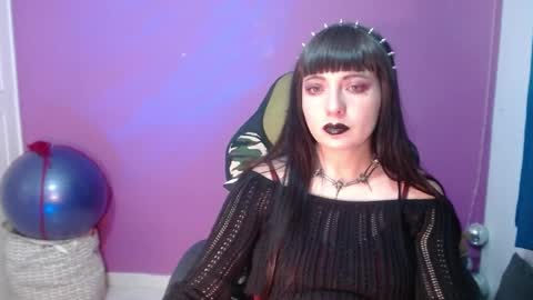 lestatdlion online show from December 31, 3:42 pm