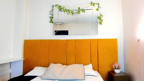 Lexi Howard  online show from January 9, 3:15 am