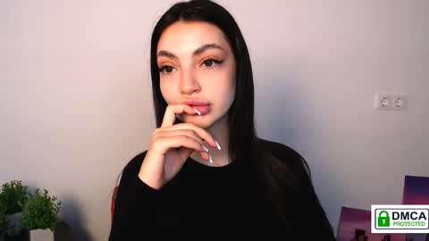 Alexia online show from October 5, 1:05 pm