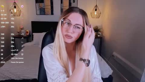 Lexy - Follow me online show from September 18, 7:29 am