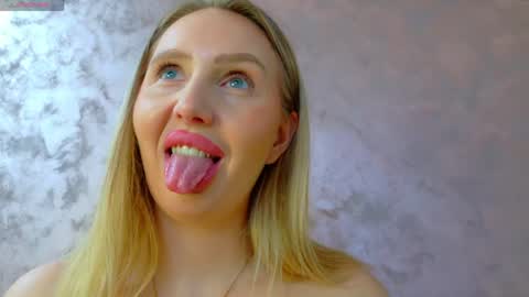 LEXXY online show from April 17, 5:09 am