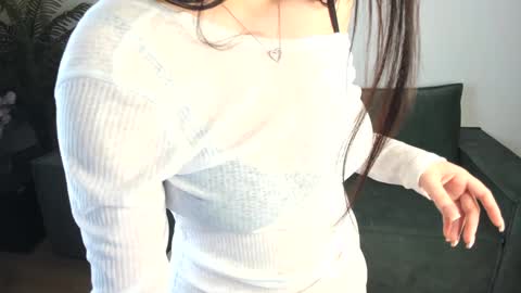 Vicki online show from December 7, 1:40 pm