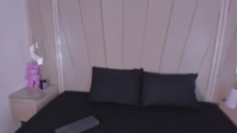 lexiee__ online show from January 12, 12:10 pm