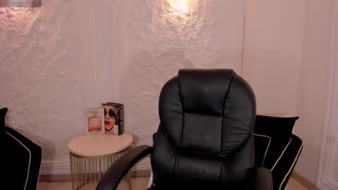 Lexie  online show from March 21, 11:48 am