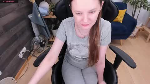 Lexi online show from February 10, 6:42 am