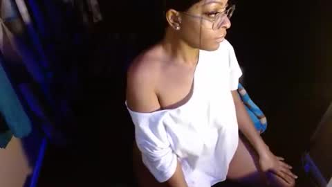 LEXIJAYNE online show from April 7, 8:49 am