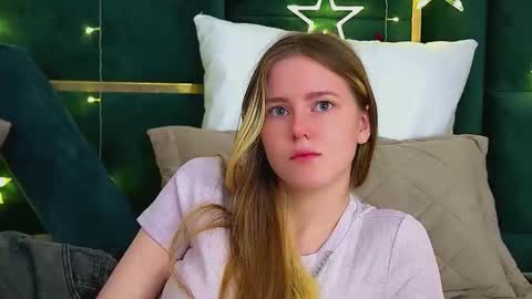 Lexi online show from December 5, 6:13 am